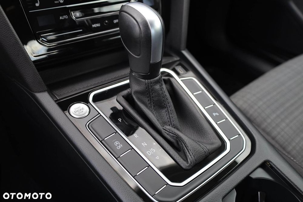 Volkswagen Passat 2.0 TSI Business DSG - 30