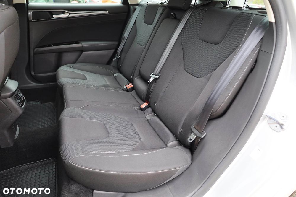 Ford Mondeo 2.0 EcoBlue Titanium - 38