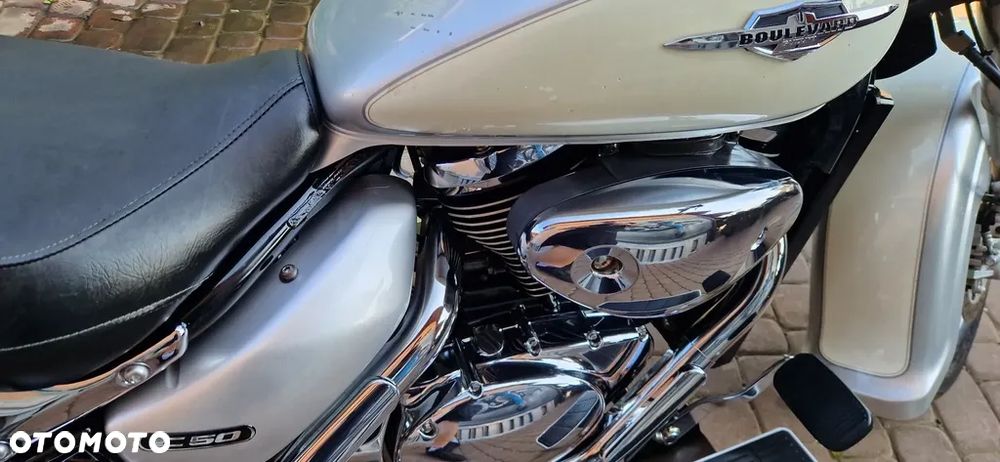 Suzuki VL 800 Volusia - Boulevard C50 - 24