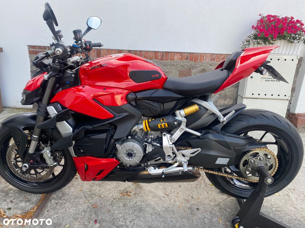 Ducati Streetfighter V2 - 4