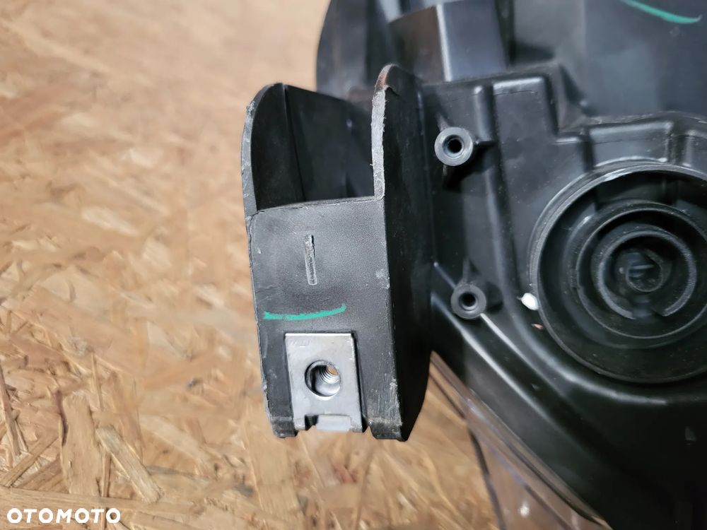 Lampa przednia lewa Peugeot Partner IV - 8