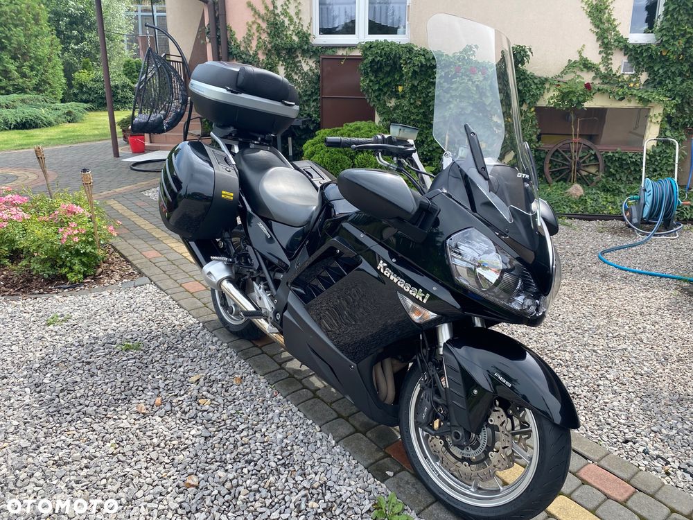 Kawasaki GTR - 2