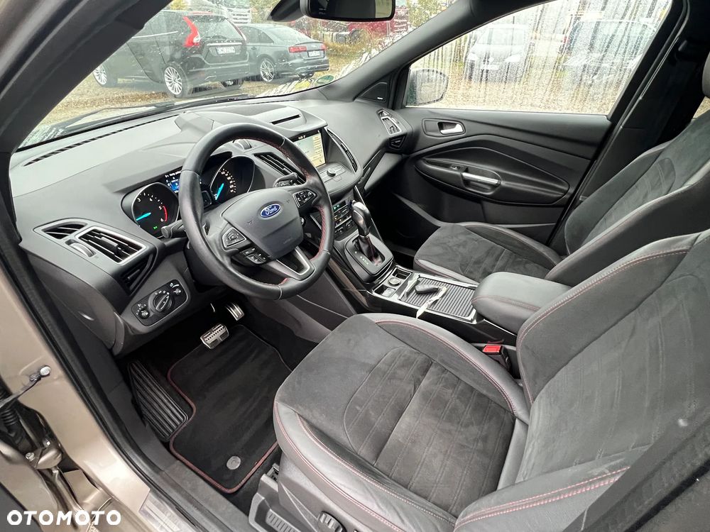 Ford Kuga 2.0 EcoBlue 4x4 ST-LINE - 15