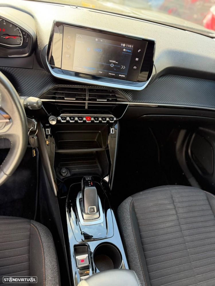Peugeot 2008 1.2 PureTech Allure - 12