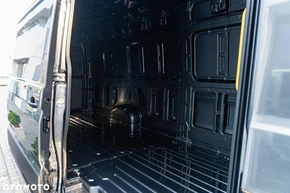 Volkswagen Crafter - 11