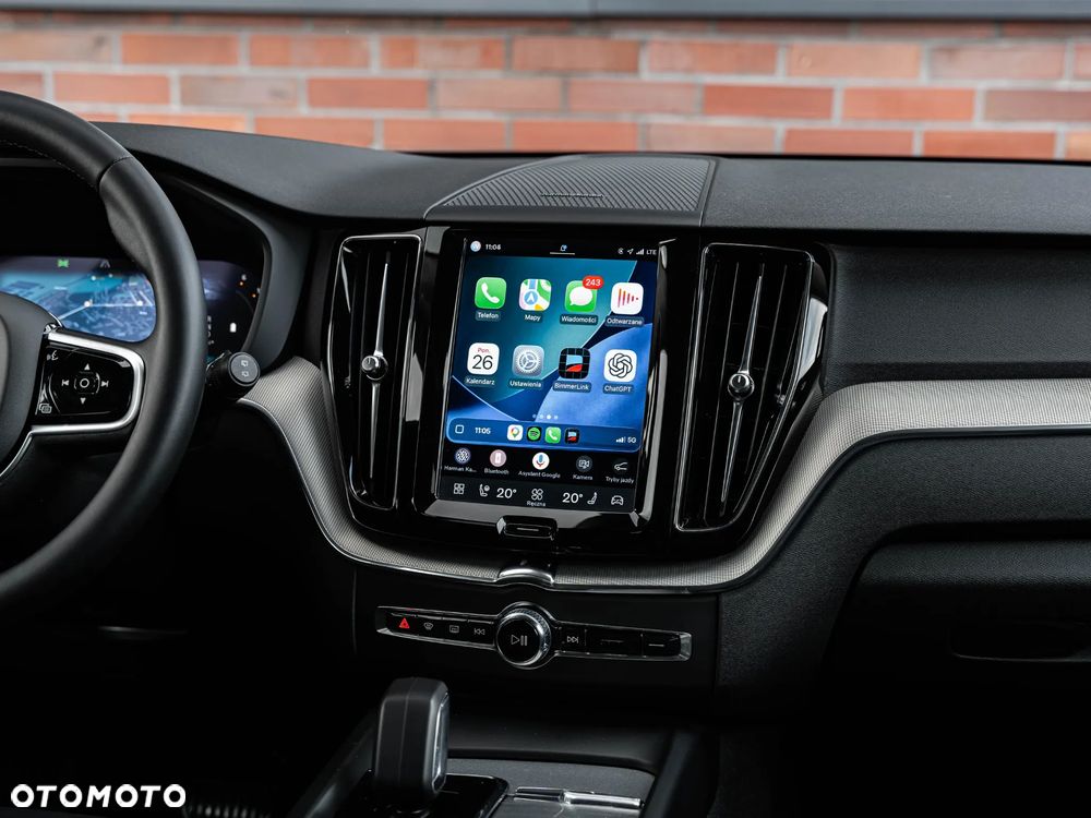 Volvo XC 60 B4 D AWD Plus Dark - 33