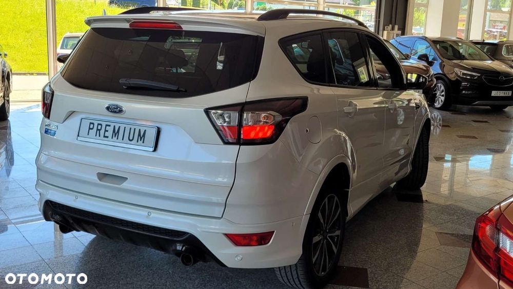Ford Kuga - 32