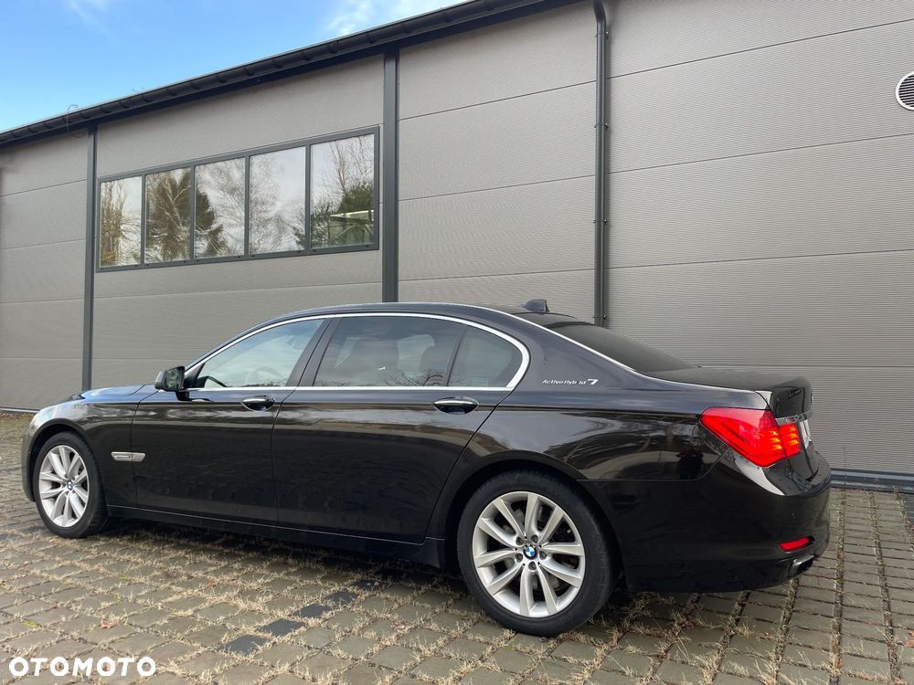 BMW Seria 7 750Li - 3