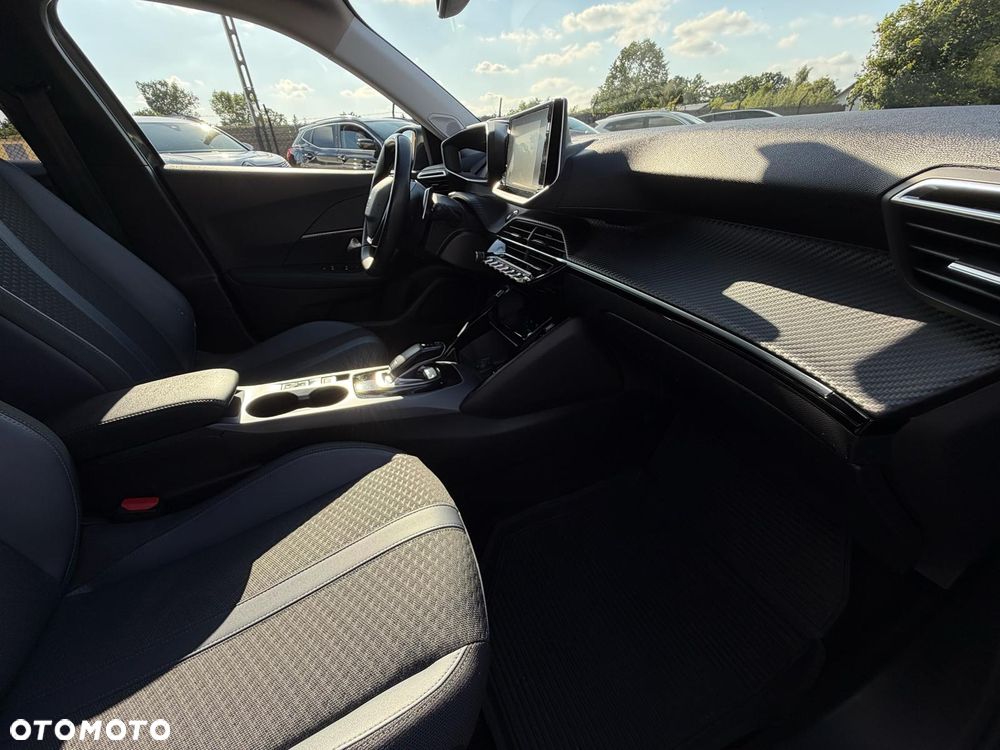 Peugeot 2008 1.5 BlueHDi Allure S&S EAT8 - 25