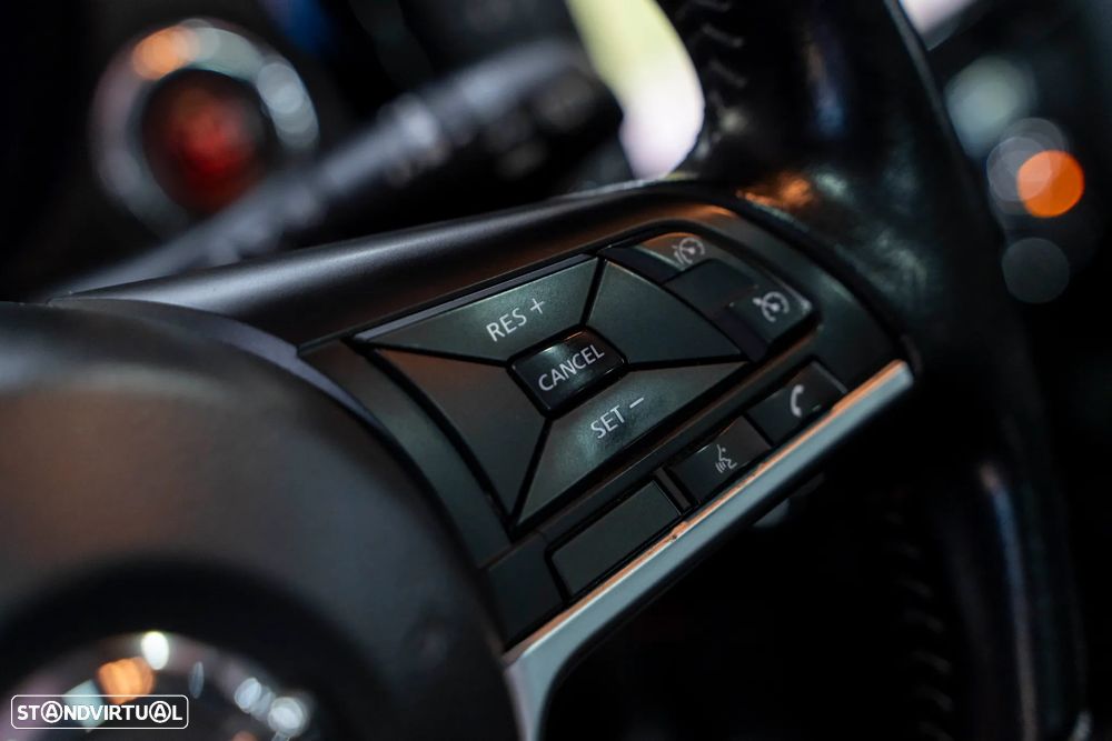 Nissan Qashqai 1.3 DIG-T N-Connecta J18 - 6