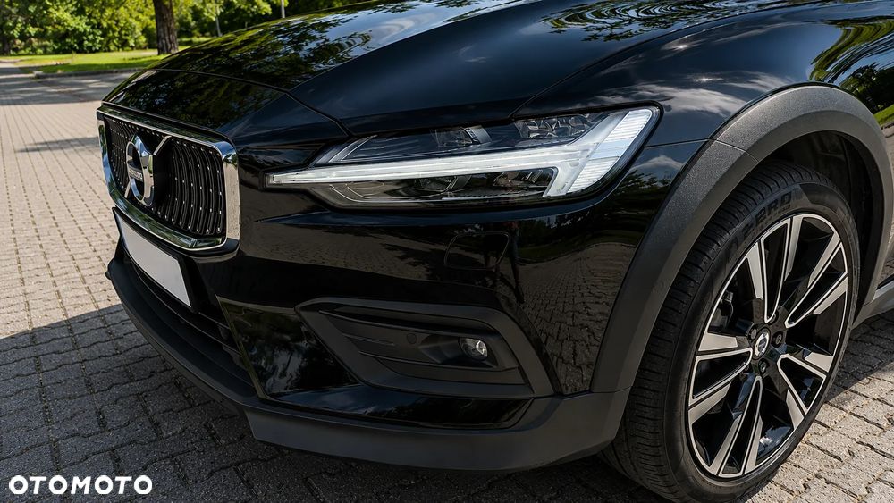 Volvo V60 T5 AWD Momentum Pro - 6