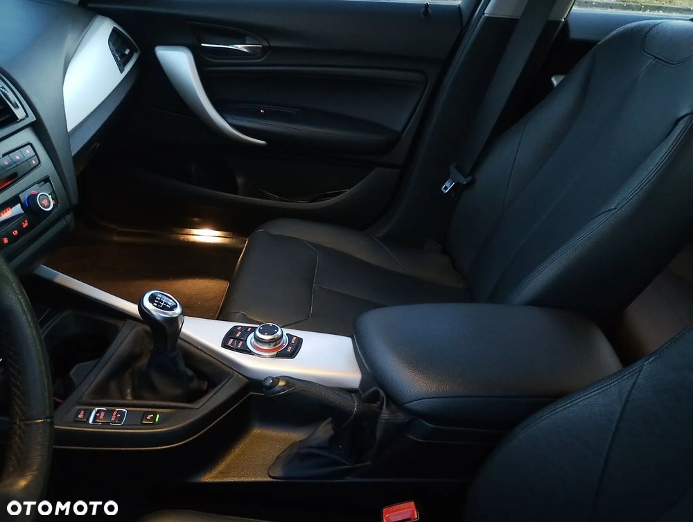 BMW Seria 1 114d Sport Line - 26