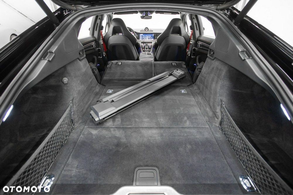 Porsche Panamera - 41