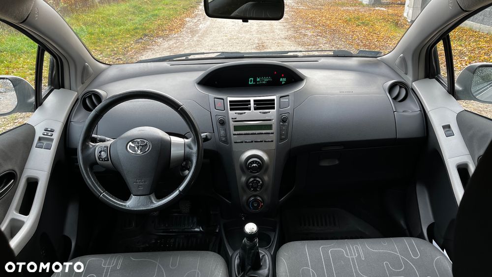 Toyota Yaris 1.0 Terra A/C - 16