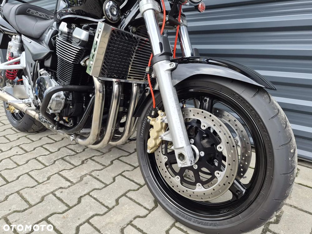 Suzuki GSX - 9
