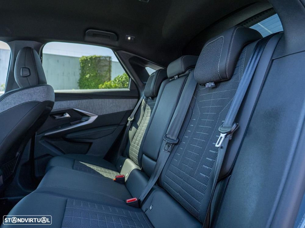 Peugeot E-3008 73 kWh GT - 25