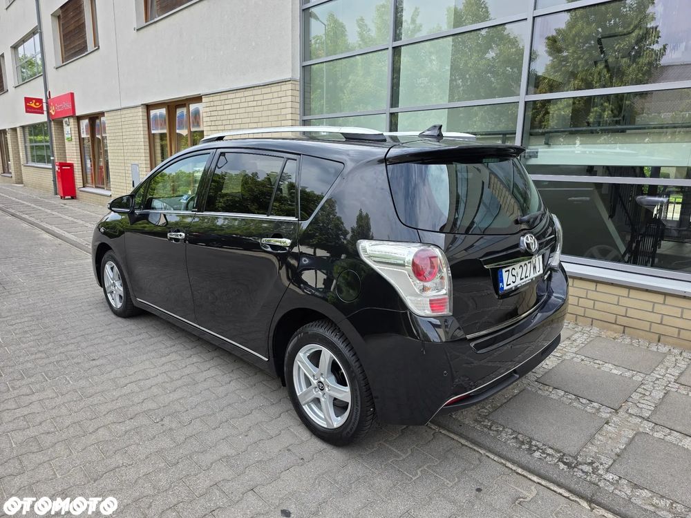 Toyota Verso - 5