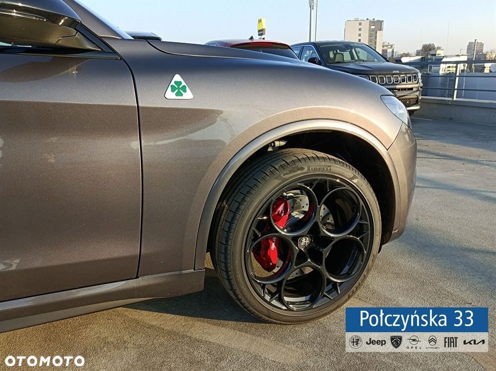 Alfa Romeo Stelvio - 15