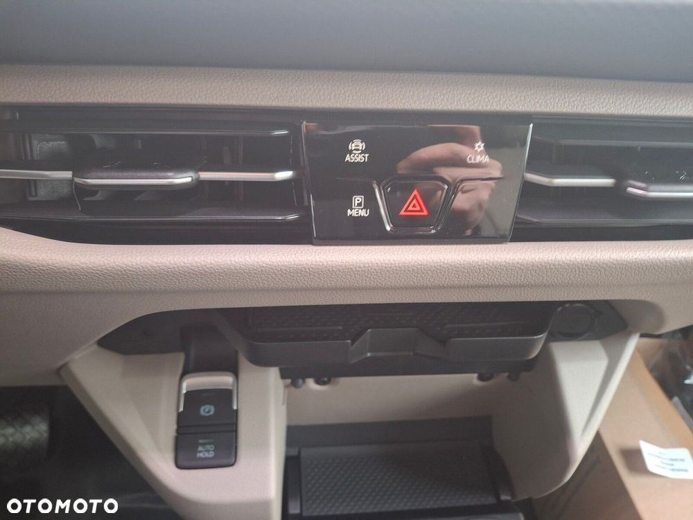 Volkswagen Multivan - 24