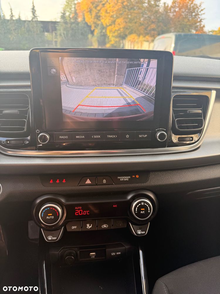 Kia Rio - 8