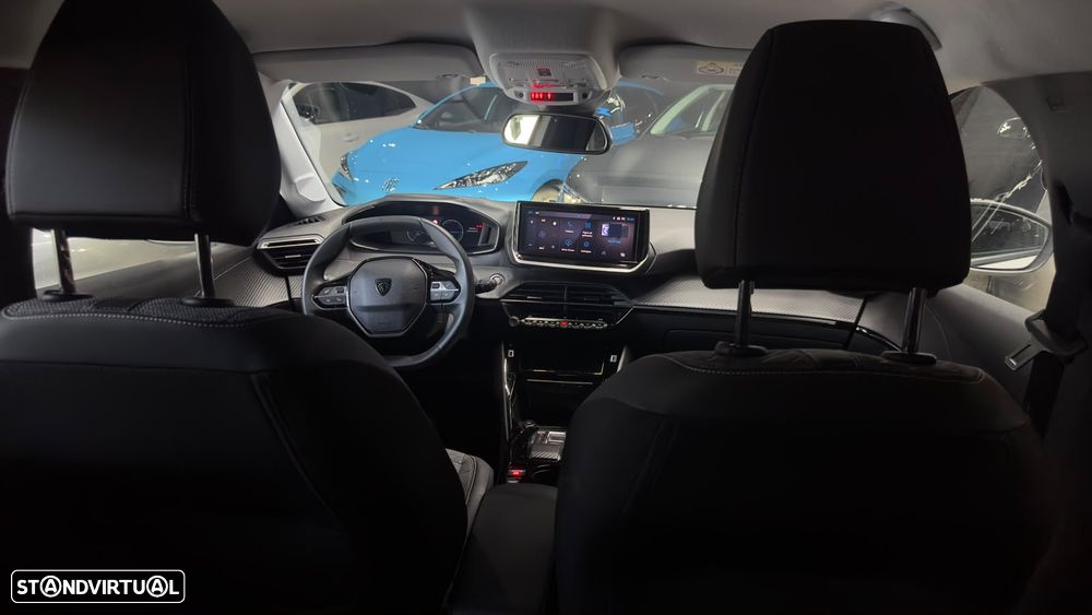Peugeot e-208 Allure - 43