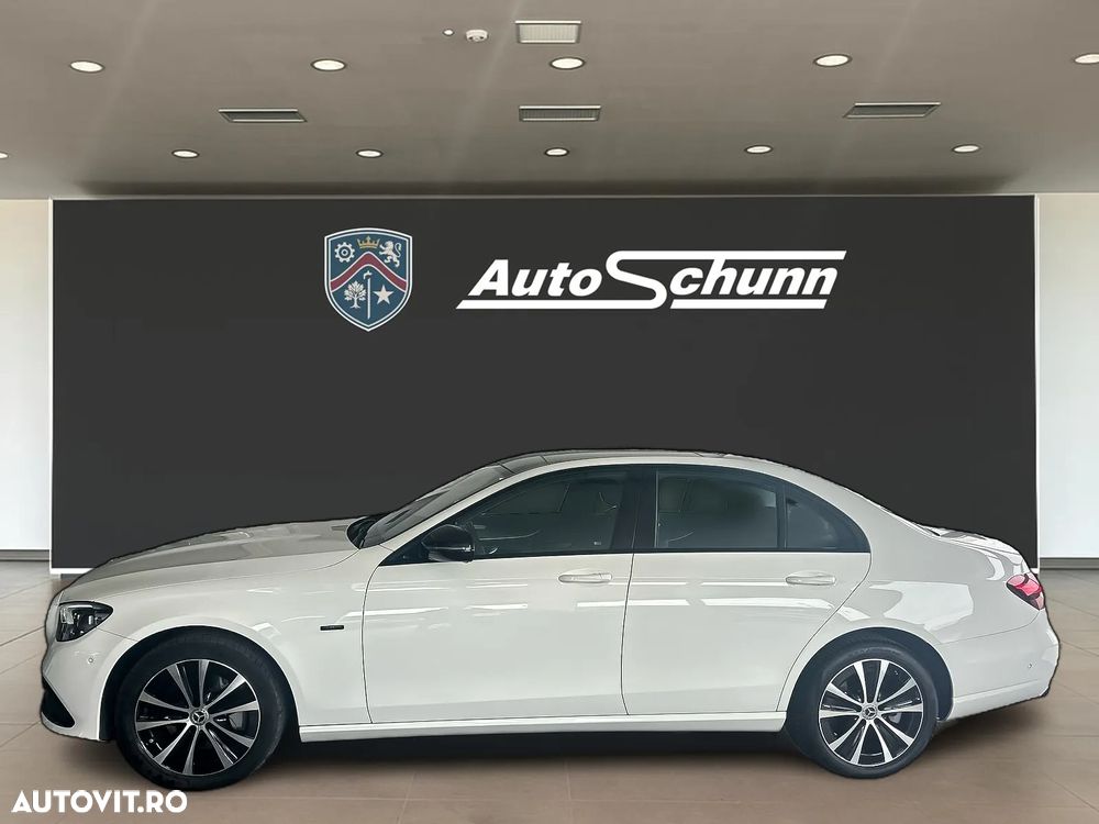 Mercedes-Benz E 300 de Aut. - 8