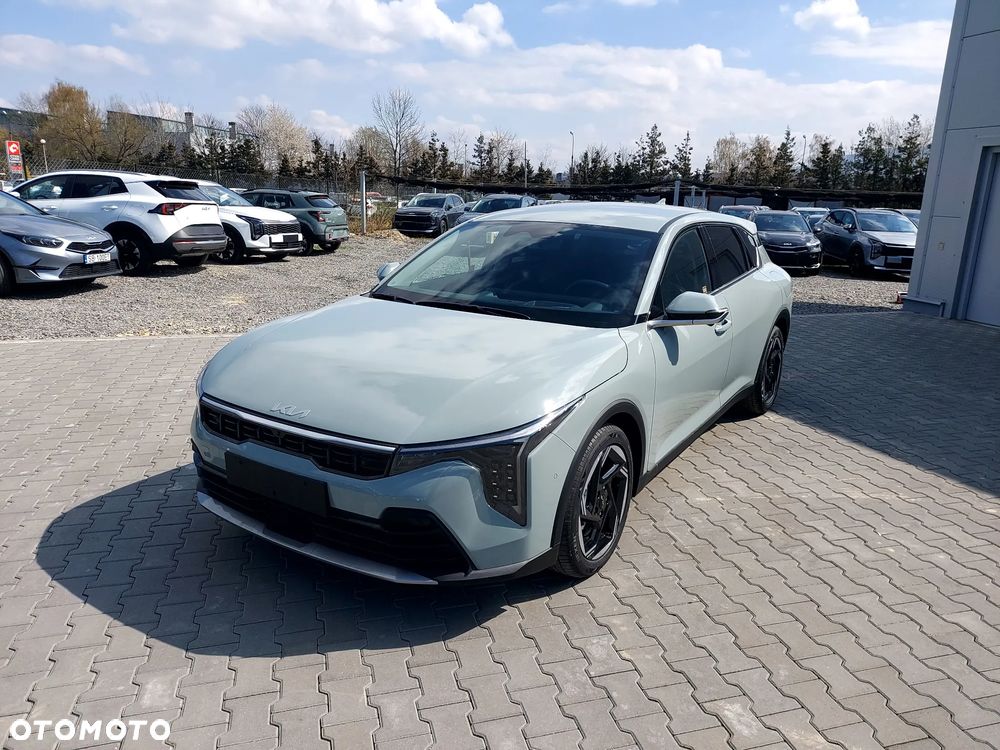 Kia K4 - 1