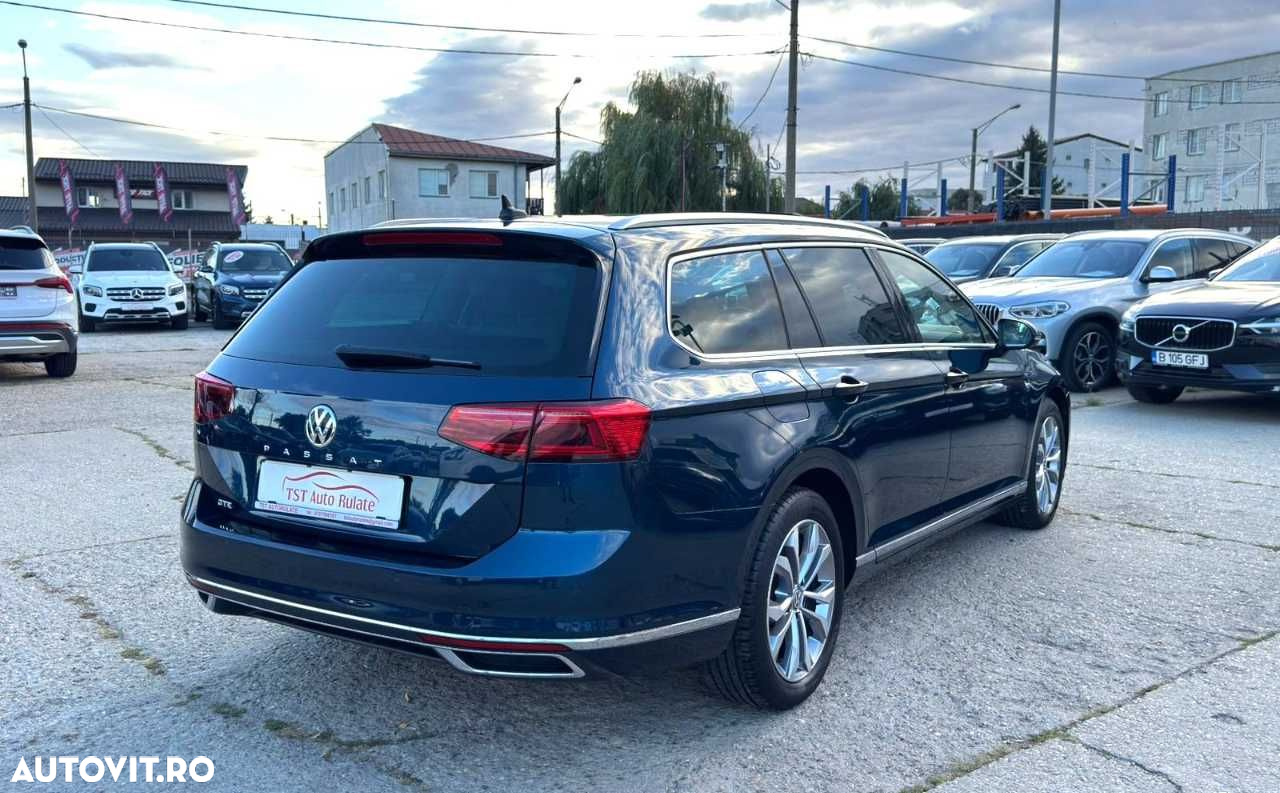 Volkswagen Passat - 8