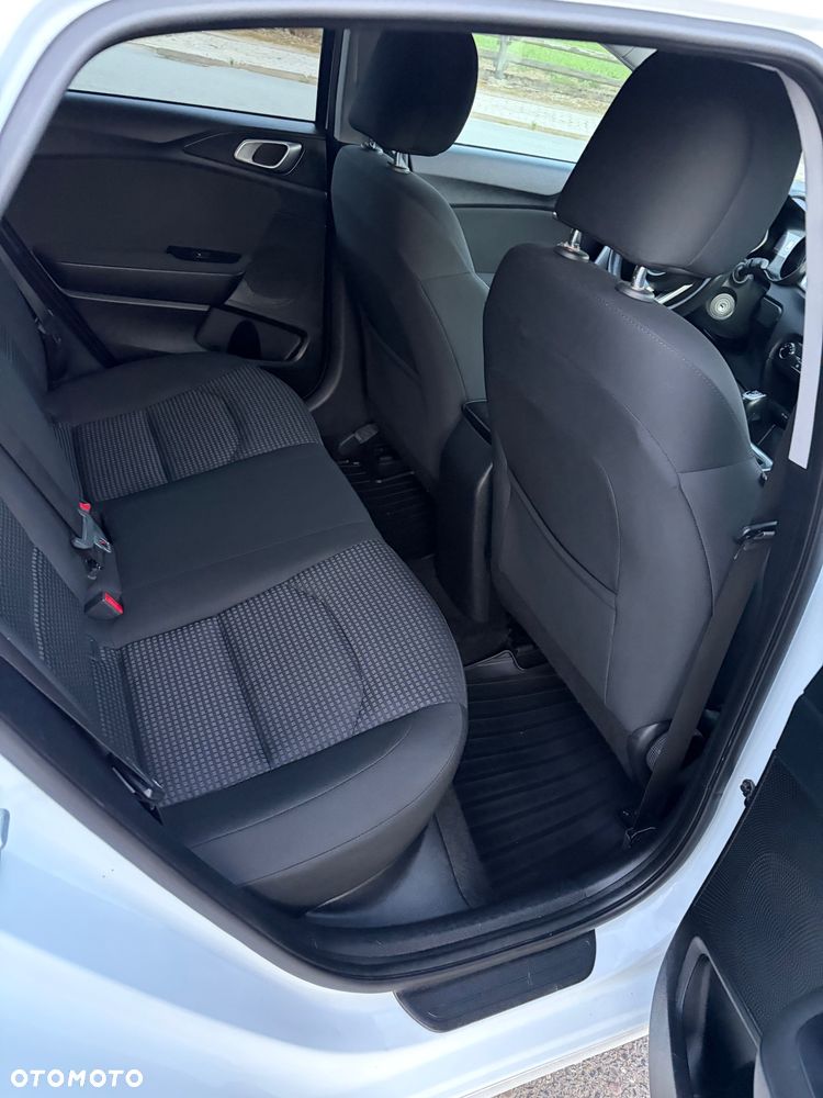 Kia Ceed 1.4 L Business Line - 18
