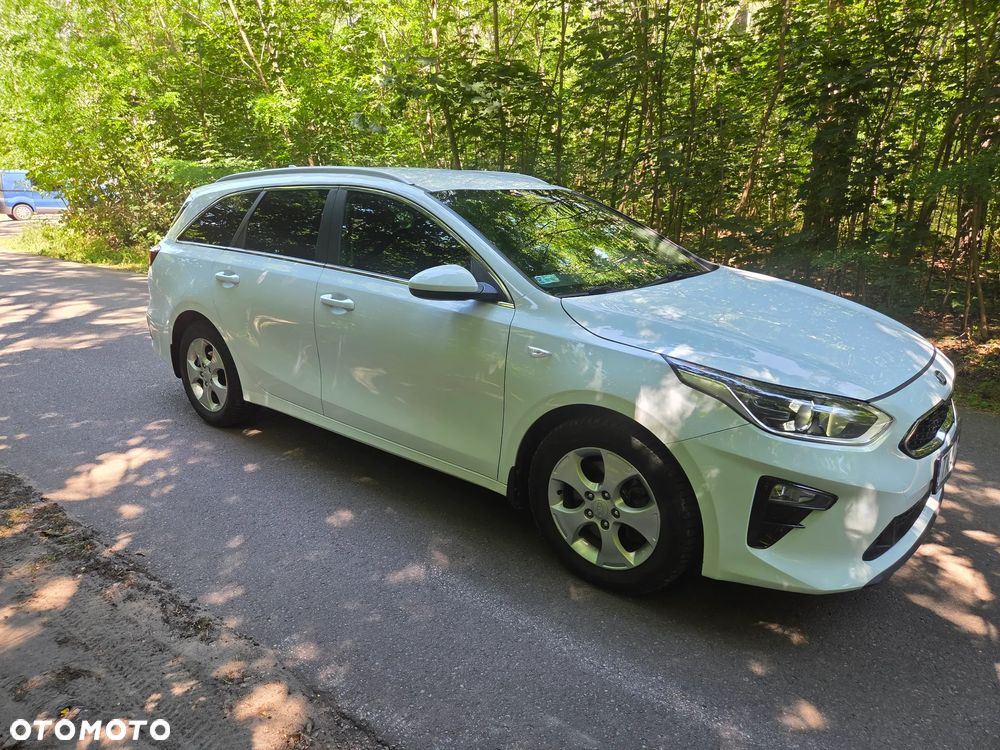 Kia Ceed 1.6 CRDi mHEV L Business Line DCT - 4