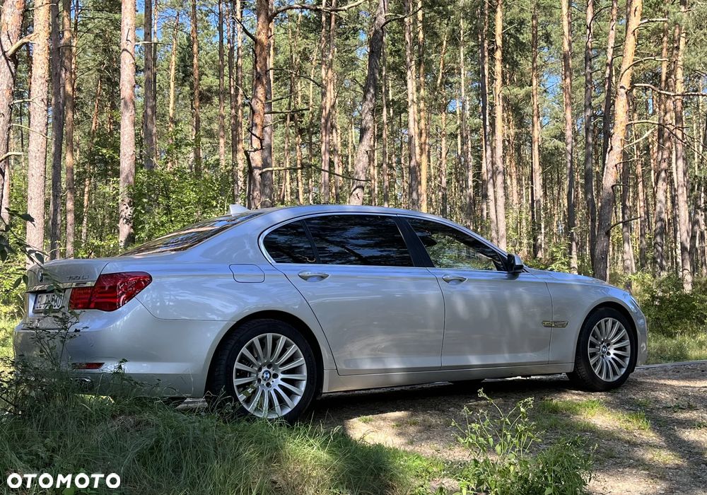 BMW Seria 7 760Li - 11