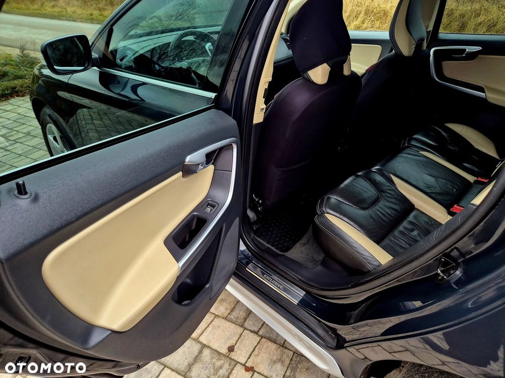 Volvo XC 60 D5 AWD RDesign - 22