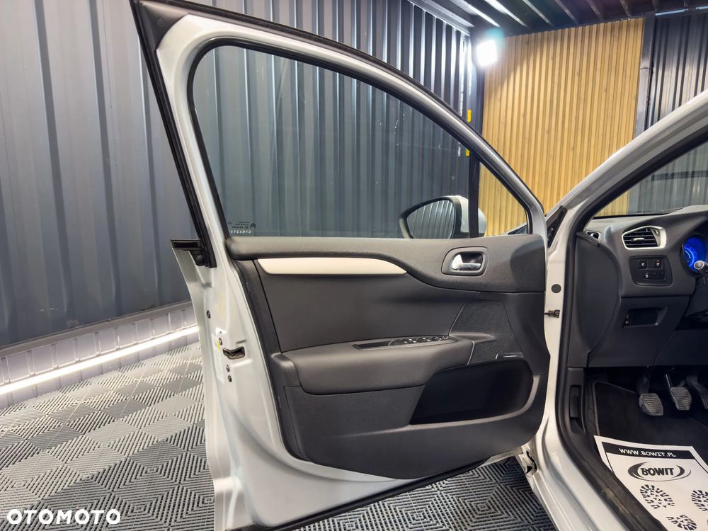 Citroën C4 HDi 115 Exclusive - 34