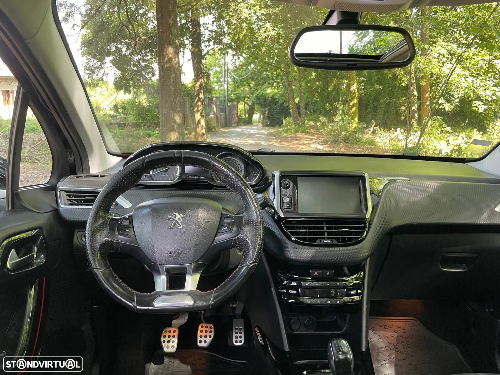 Peugeot 2008 1.2 PureTech GT Line - 11