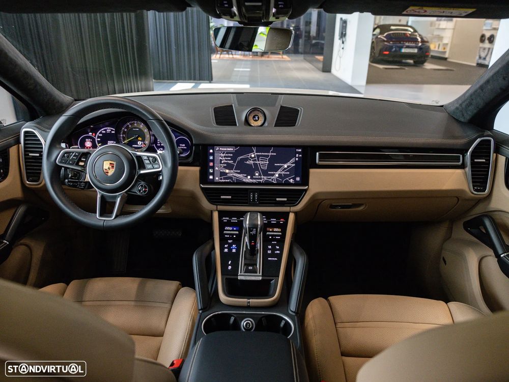 Porsche Cayenne Coupé E-Hybrid Platinum Edition - 34