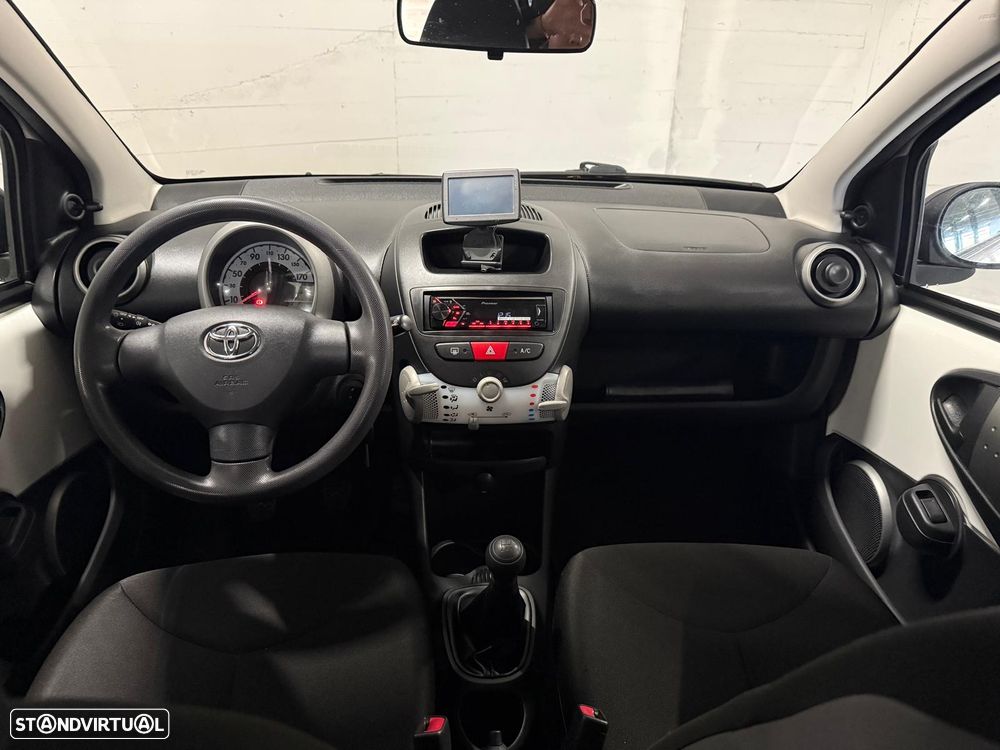 Toyota Aygo 1.0 + AC - 7