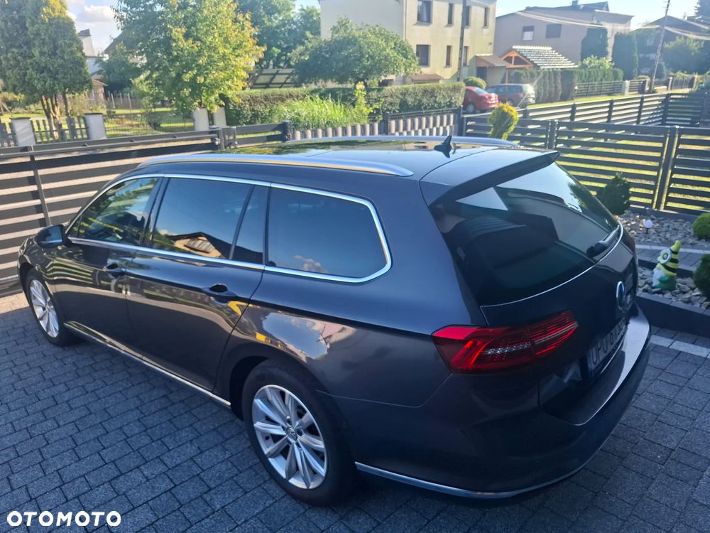 Volkswagen Passat 1.6 TDI SCR DSG Comfortline - 3