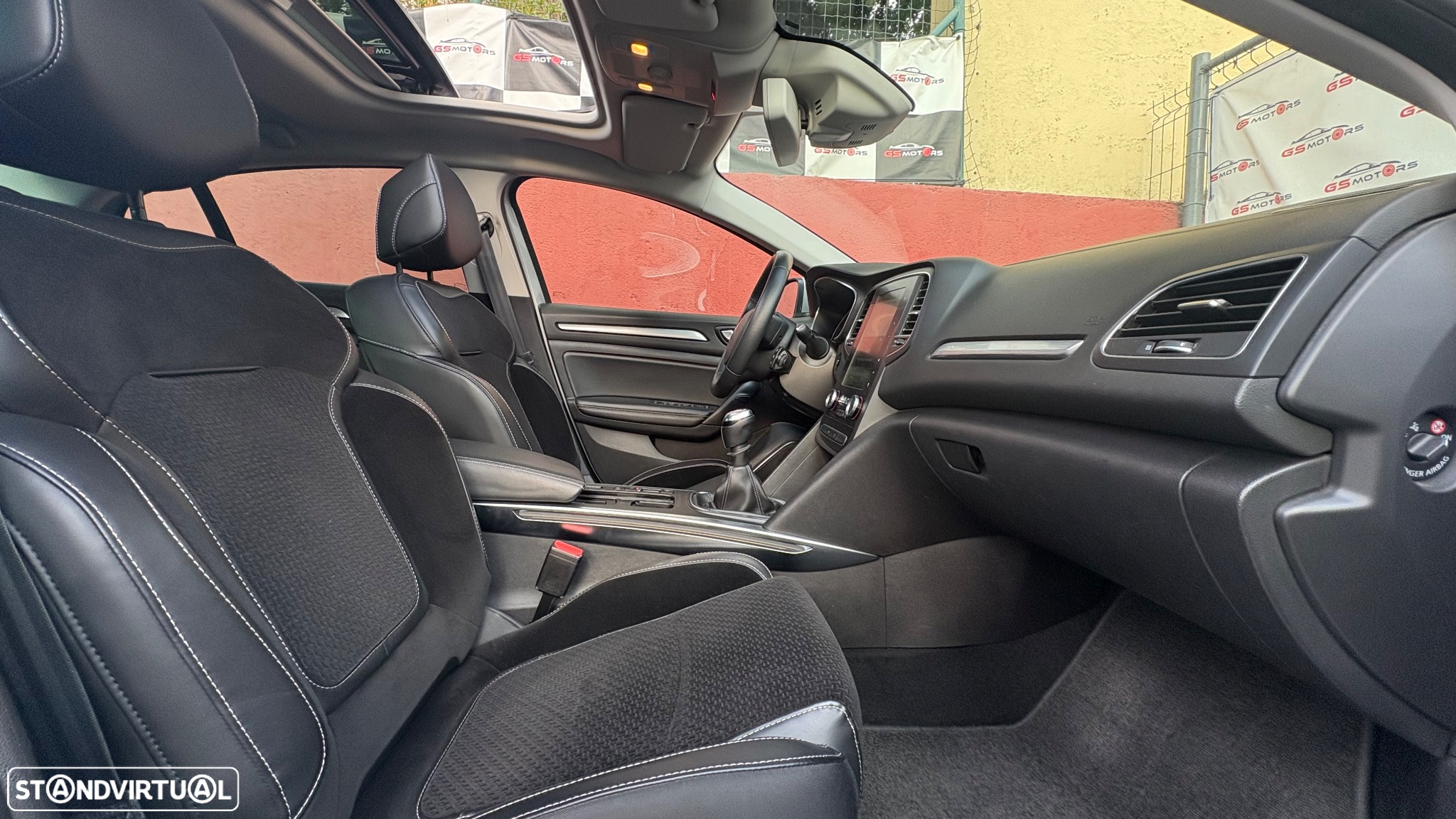 Renault Mégane 1.5 Blue dCi Bose Edition - 11