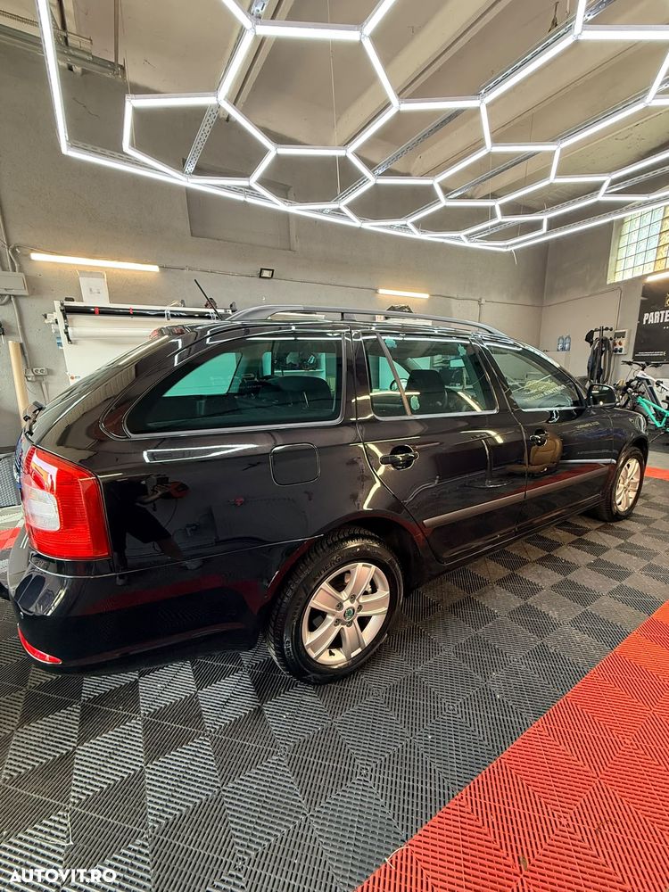 Skoda Octavia 1.6 TDI AMBITION - 4