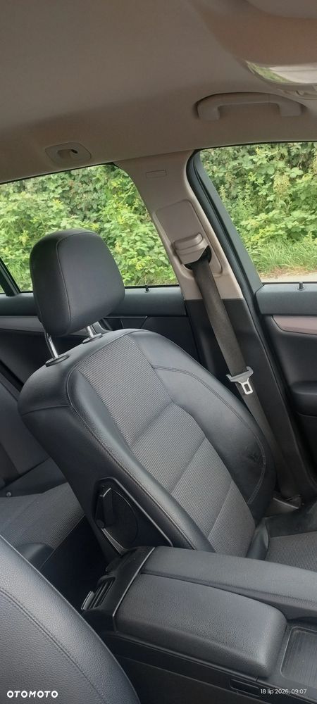 Mercedes-Benz Klasa C 180 BlueEFFICIENCY Avantgarde - 12