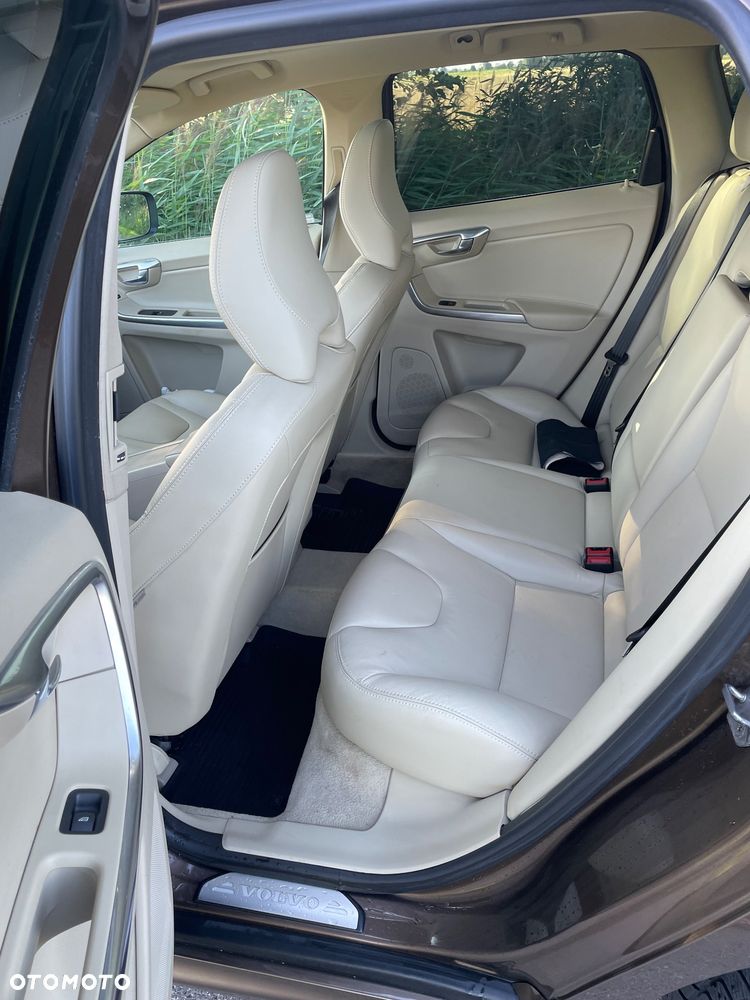 Volvo XC 60 D5 AWD Summum - 10