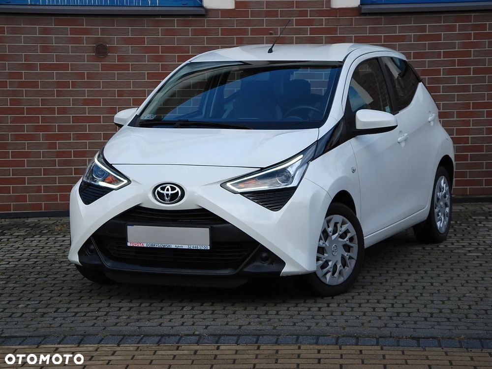 Toyota Aygo x-play - 3