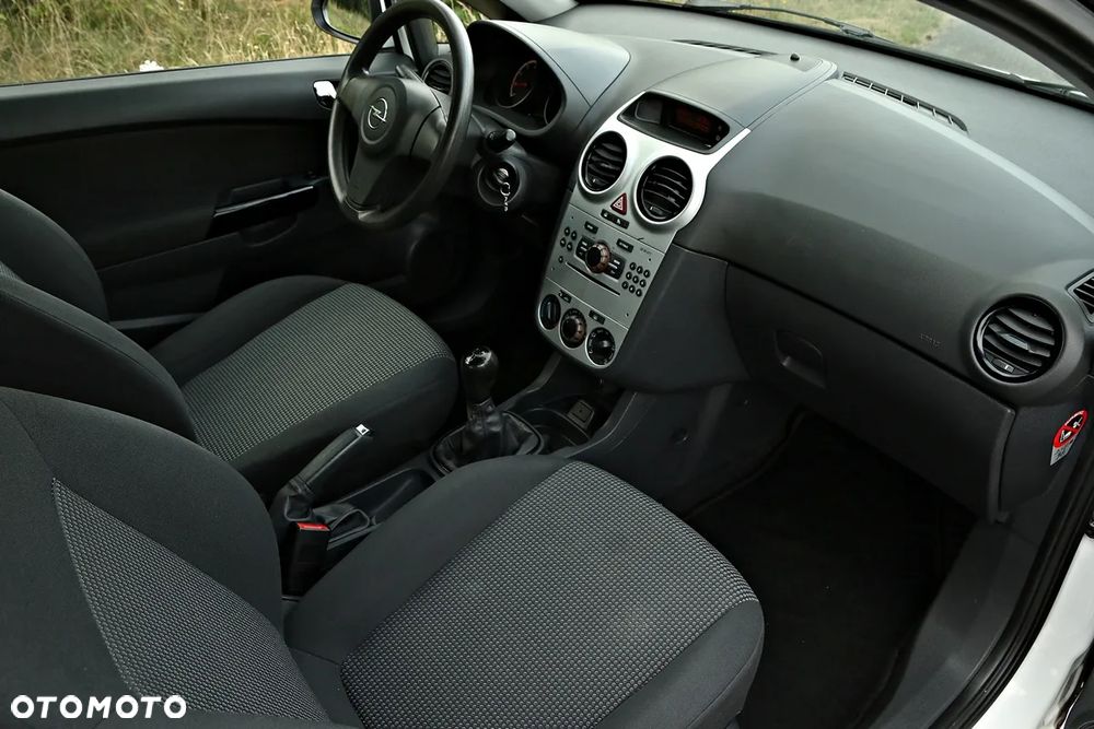 Opel Corsa 1.2 16V - 9