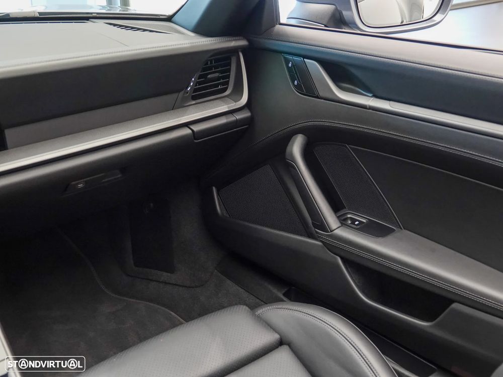 Porsche 911 (992) Carrera - 26