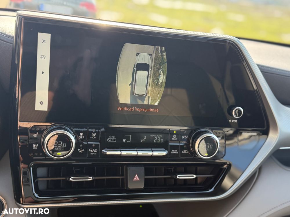 Toyota Highlander 2.5 L Dynamic Force 248CP Luxury Metallic - 24