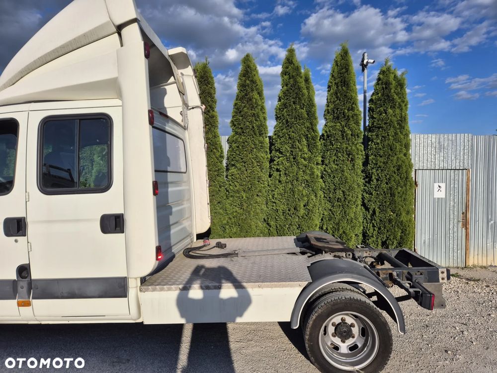 Zabudowa Spojer doka + siodło ciągnik siodłowy Iveco - 2