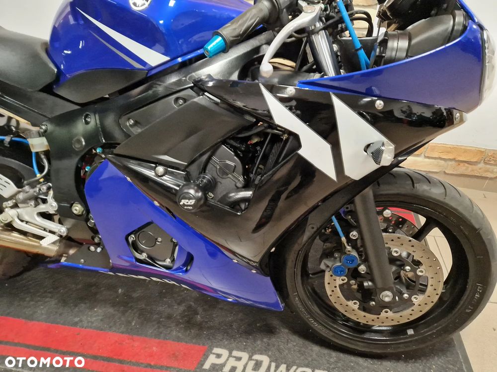 Yamaha R6 - 15