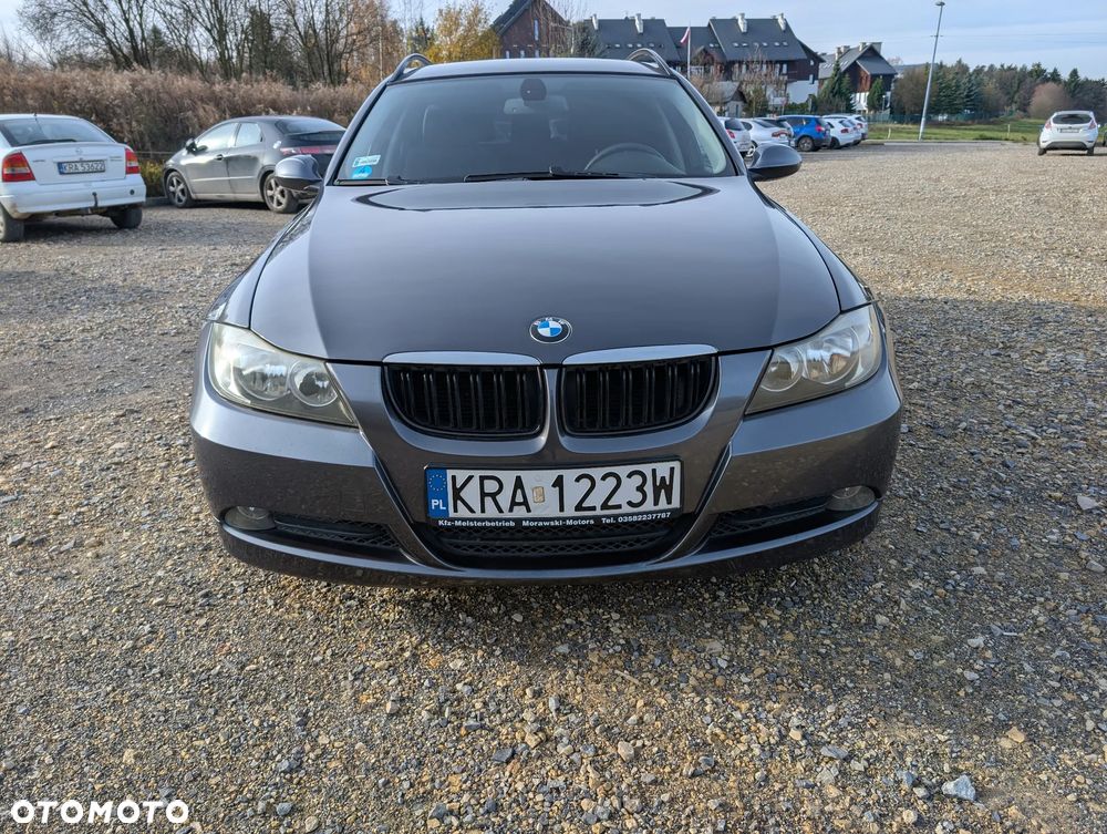 BMW Seria 3 318d - 3