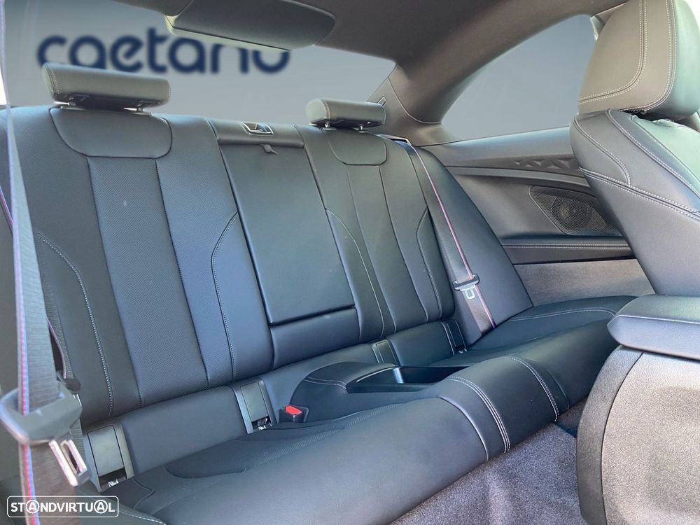 BMW 220 d Pack Desportivo M Pro Auto - 22