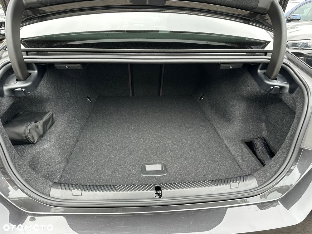 BMW i5 83.9kWh M60 xDrive - 24